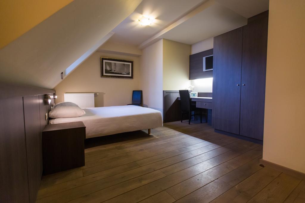 Hotel De Spaenjerd Kinrooi Pokoj fotografie